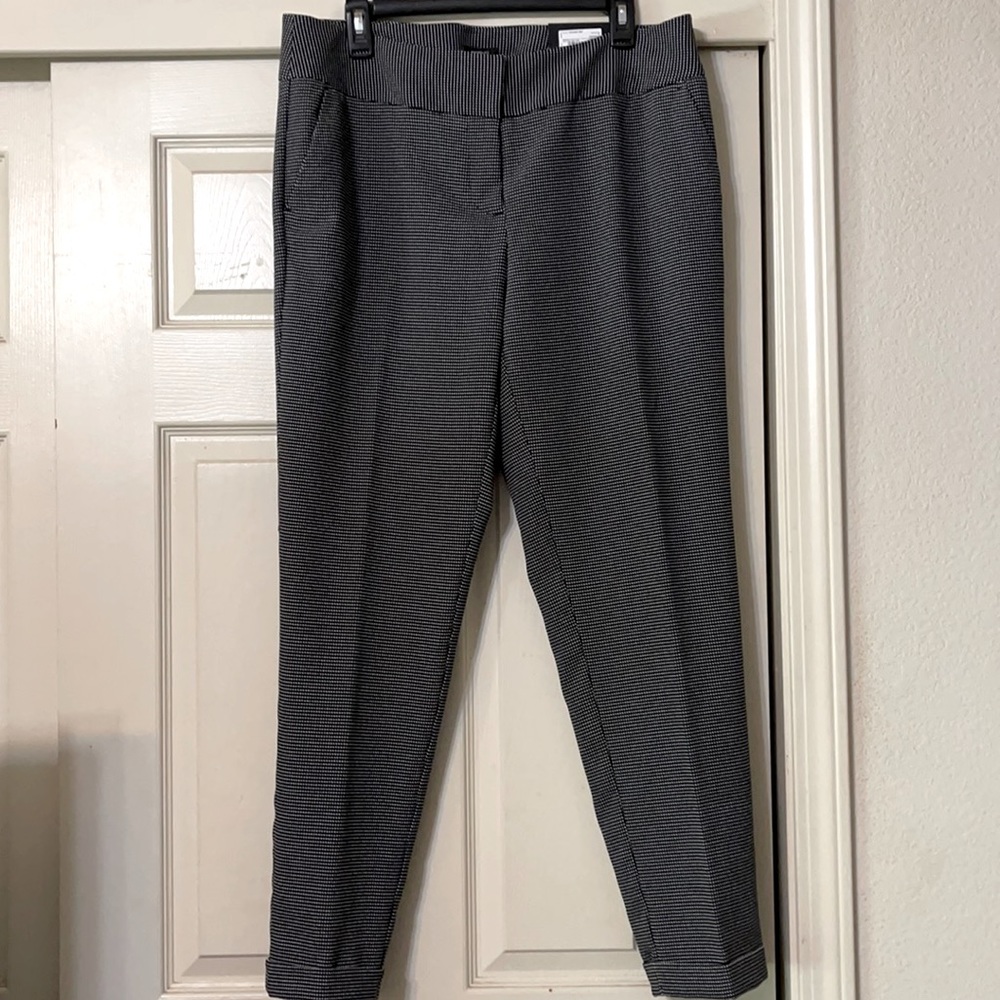 Women’s Worthington size 12 dress slacks.